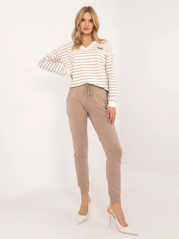 RELEVANCE Ecru-beige tracksuit