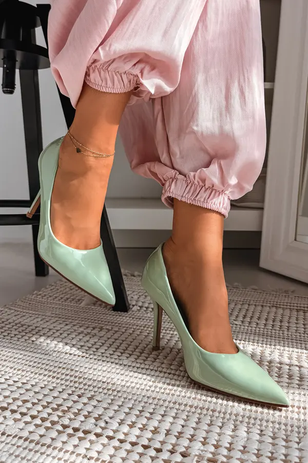 Boto Elegantne zelene lakirane cipele