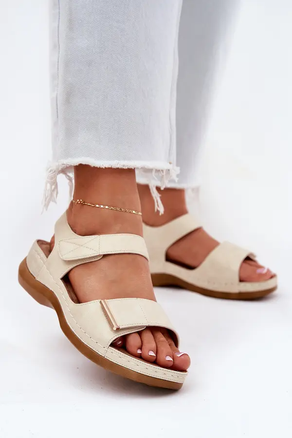 EVENTO EVENTO Comfortable women's sandals with Velcro gold Iphiope