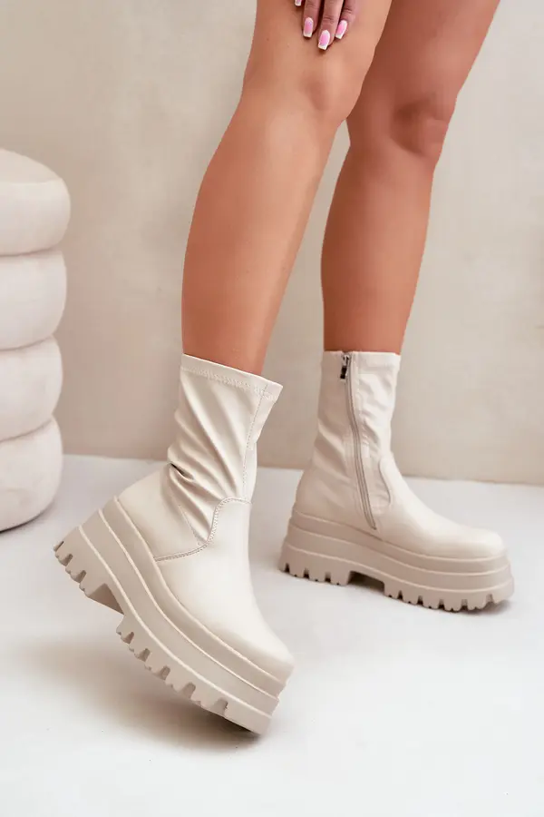Boto FB3 Boots On Massive Platform Light Beige Florinara