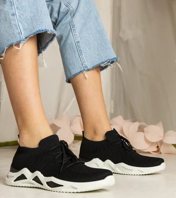 Gemre Gemre Black women's sneakers with sock-like upper Miyana