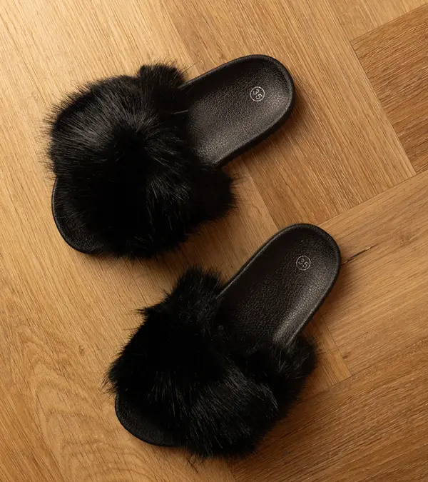 D/CEO Gemre Children's black flip-flops with fur Malinka