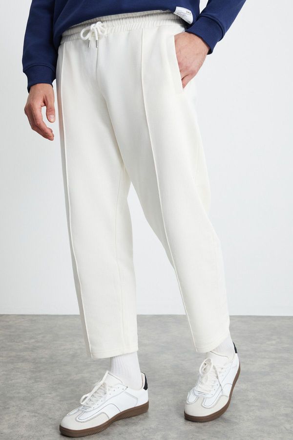 GRIMELANGE GRIMELANGE WALFRED Men's 100% Organic Cotton 3 Thread Non-raised Front Ribbed Ecru Sweatpant