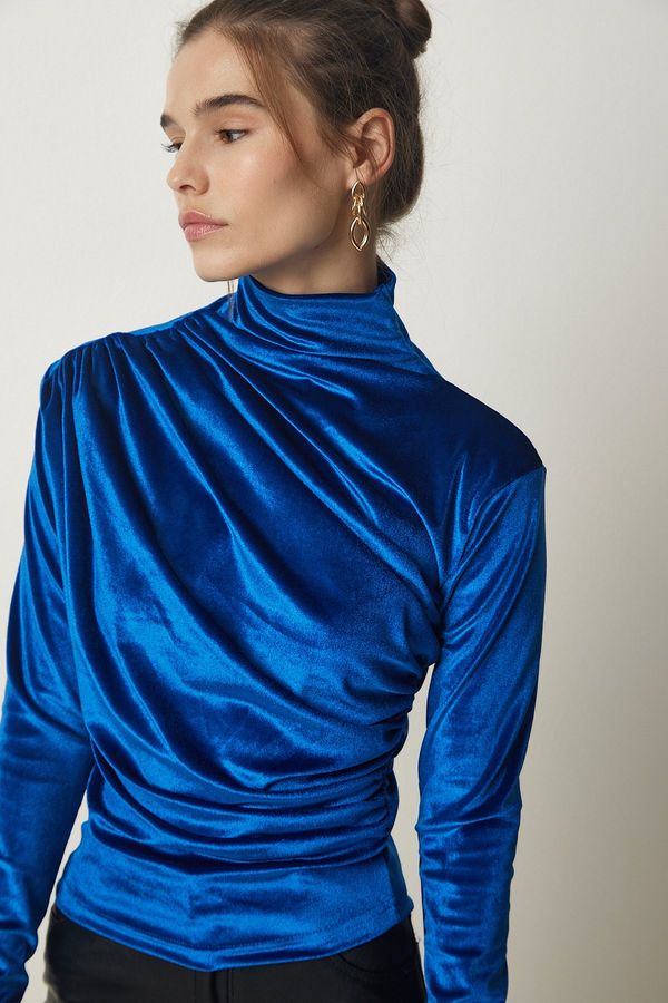 Happiness İstanbul Happiness İstanbul Women's Blue Gathered Collar Elegant Velvet Blouse