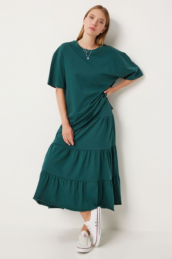 Happiness İstanbul Happiness İstanbul Women's Emerald Green Oversize T-Shirt Flounce Knitted Skirt Set
