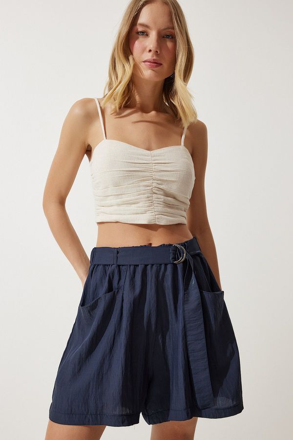 Happiness İstanbul Happiness İstanbul Women's Navy Blue Belted City Length Woven Shorts
