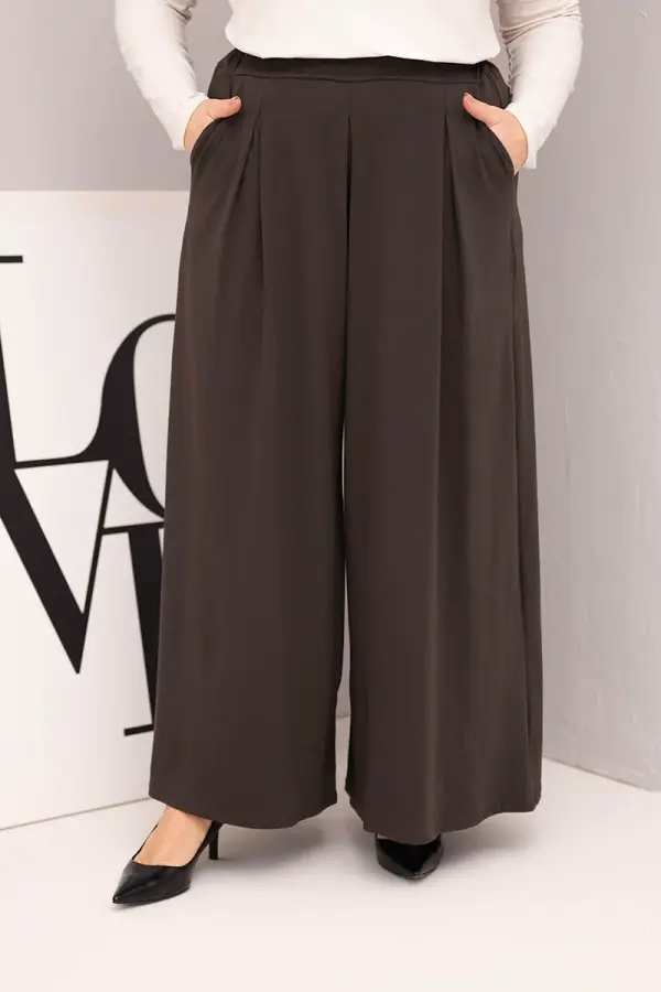 Kesi Włoski Kesi Włoski Plus Size women's cotton pants with wide legs and a loose fit brown