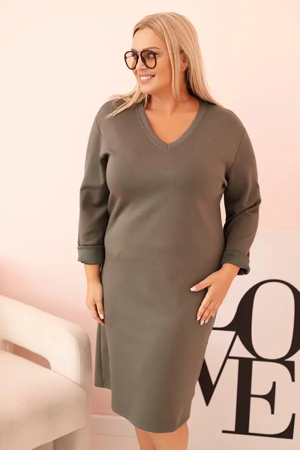 Kesi Włoski Kesi Włoski Plus Size women's dress in butter color with a V-neck and khaki sleeve