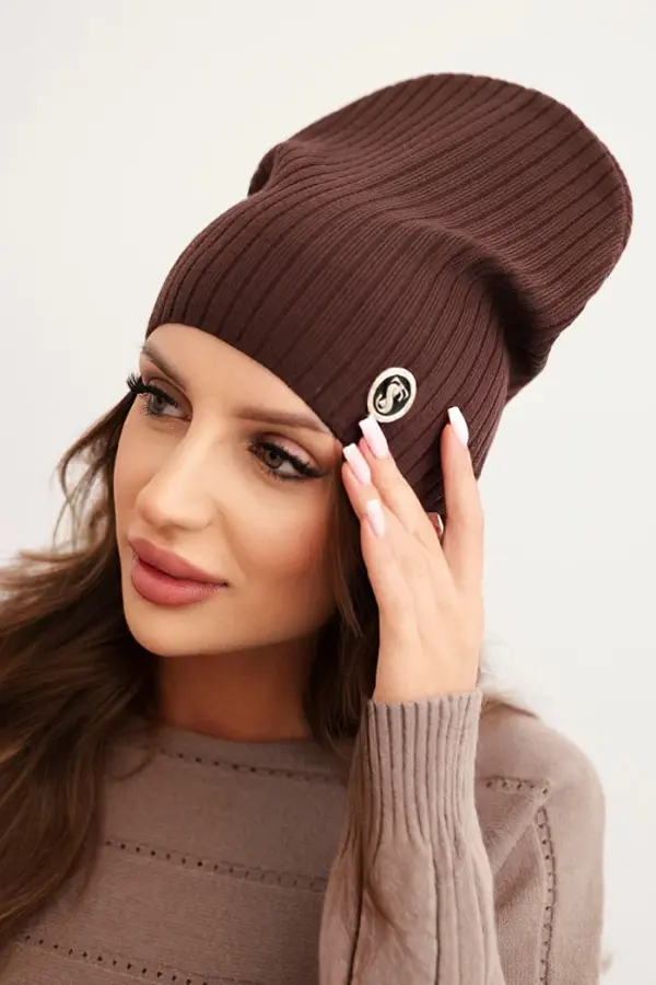 Polski Kesi Women's ribbed cap with a decorative button made of wool and modal brown