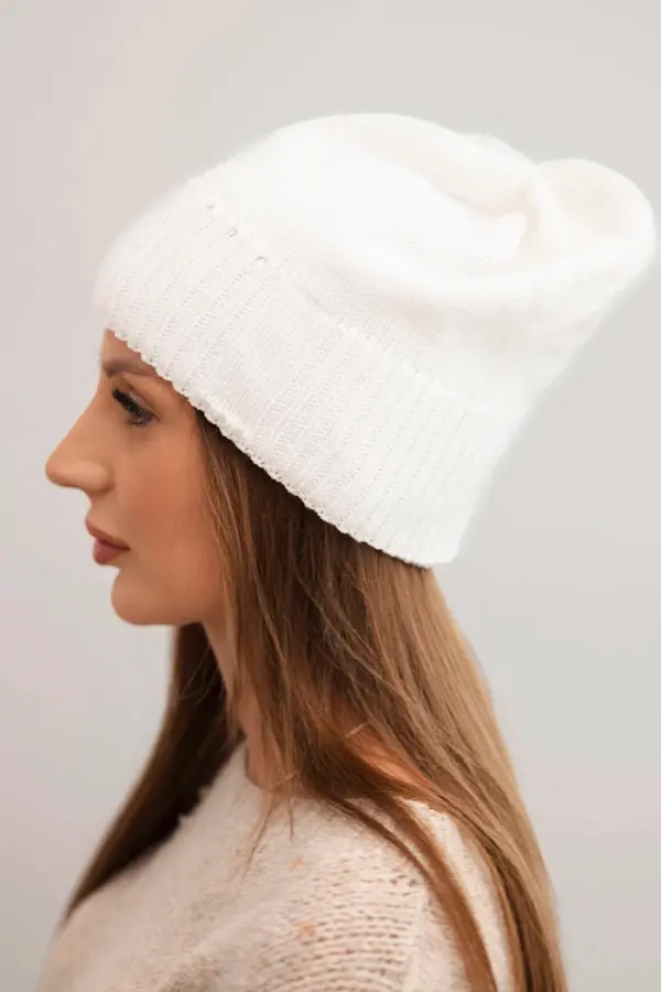 Kesi Kesi Women's winter hat with wool and delicate embellishment white