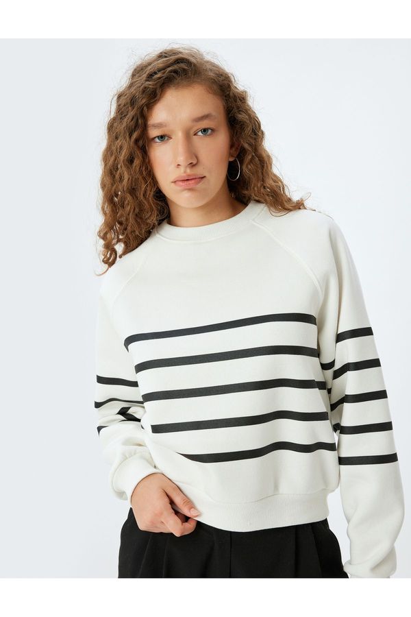 Koton Koton Crew Neck Sweatshirt Long Sleeve Comfortable Pattern