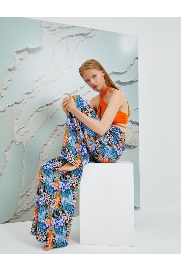 Koton Koton hlače - Višebojne - Široka noga