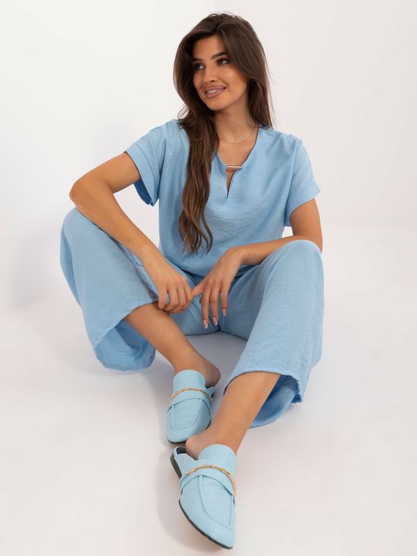 Fashionhunters Light blue two-piece summer set