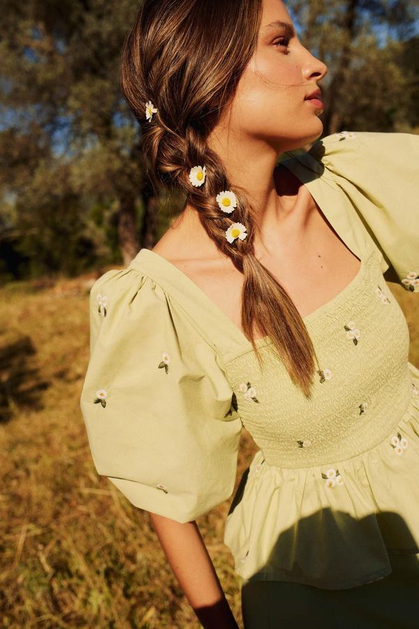 DEFACTO Lug Von Siga x DeFacto Fitted Square Neck Patterned Embroidery Half Sleeve Blouse