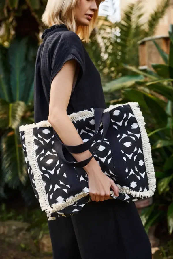 Marisse Marisse Large Black Fringed Bag