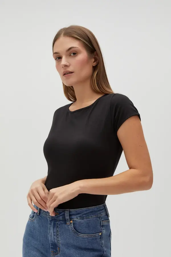 Marisse Marisse Women's T-Shirt L-Ts-4622 Black