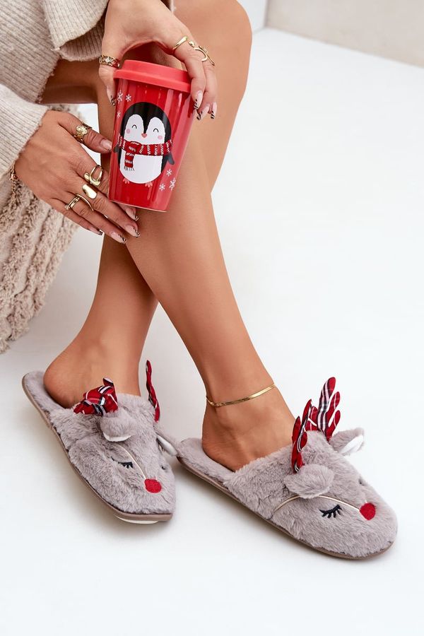 marka niezdefiniowana marka niezdefiniowana Christmas Slippers With Reindeer Design Dark Beige Sylaia