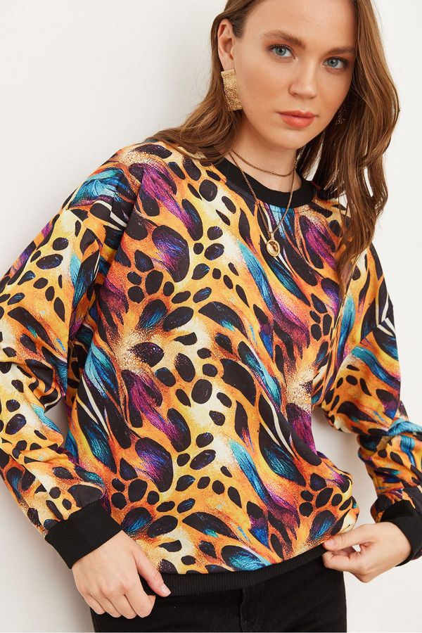 Olalook Olalook Women's Colorful Leopard Basic Soft Texture Casual Sweatshirt