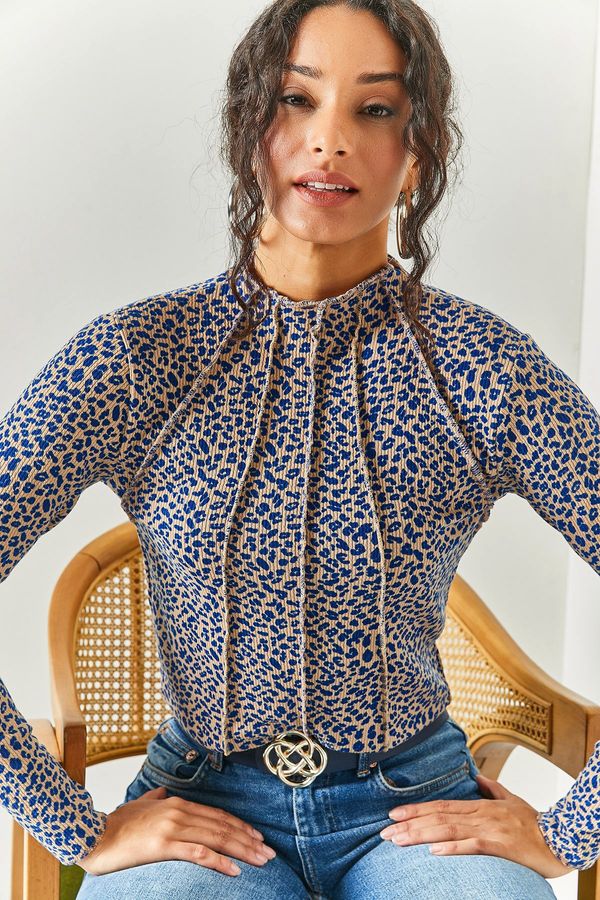 Olalook Olalook Women's Leopard Sax Sectional High Collar Lycra Crop Top