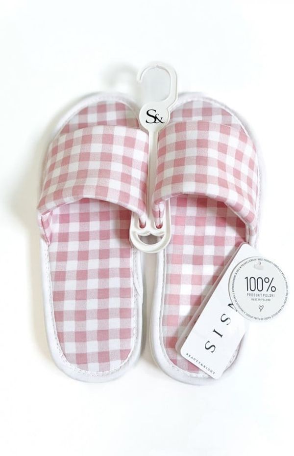 Sensis Pink slippers Mercedes K17