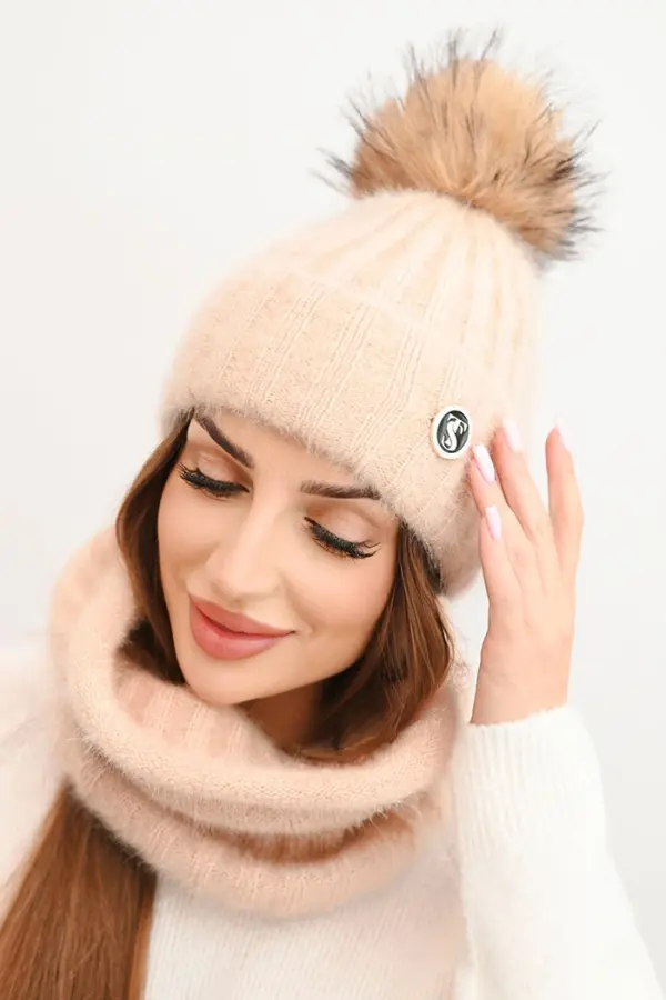 Polski Polski Women's hooded cap with tie and braided pattern white