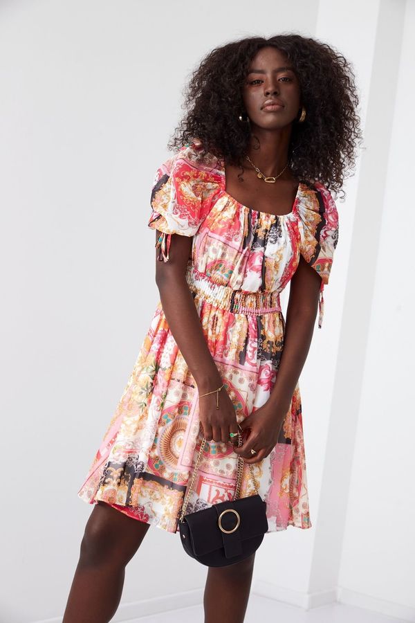 FASARDI Prozračna haljina s plisiranim strukom, kremastom i ružičastom