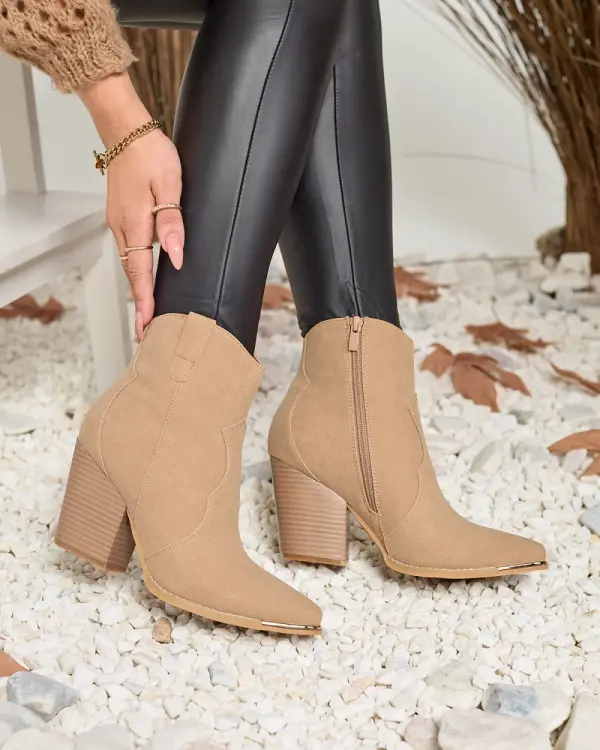 Resti Resti Beige women's insulated Diva Charms boots