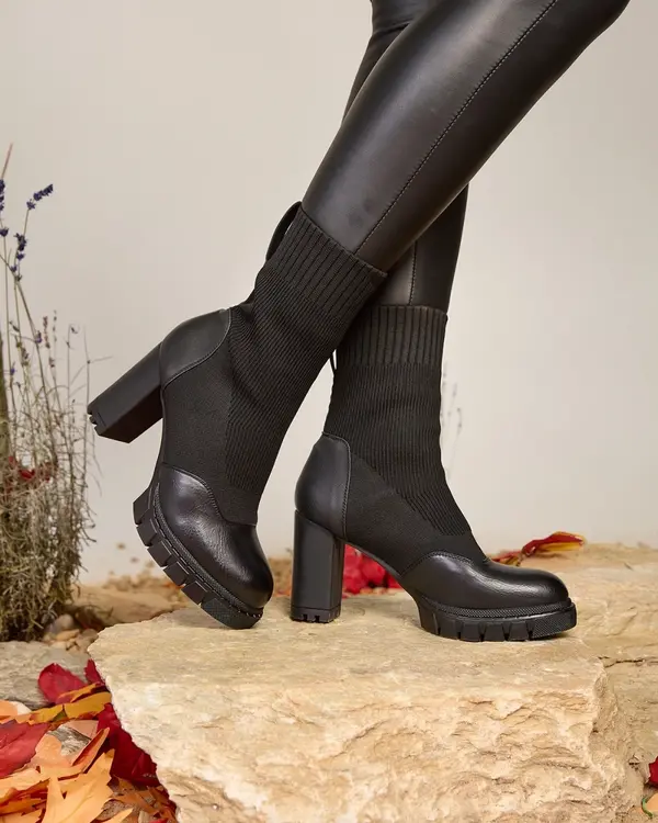 Resti Resti Black Women's Higher Heel Flexi Booties