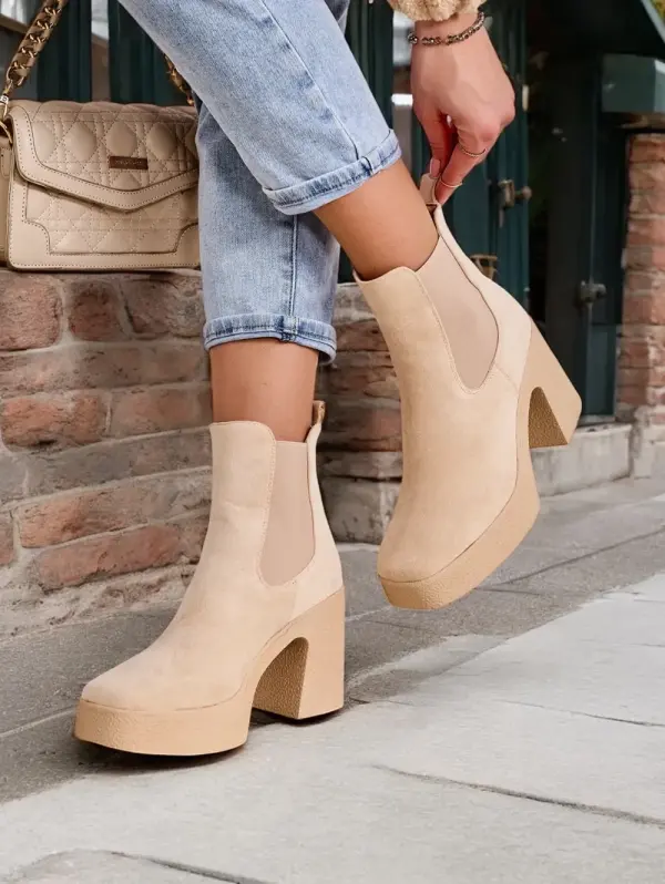 Resti Resti Women's ankle boots on a heel Bezollo