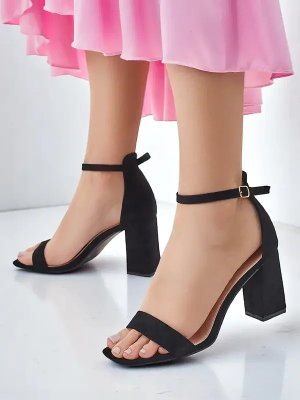 Resti Resti Women's eco suede sandals Qwadrat