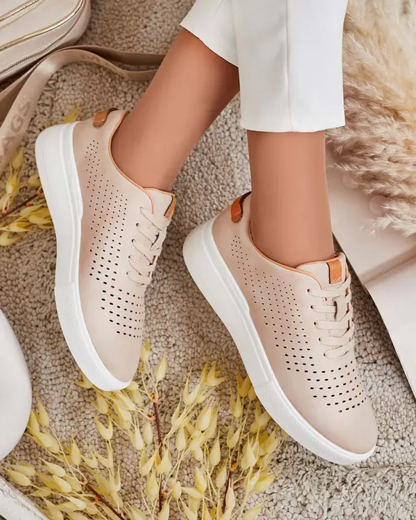 Resti Resti Women's openwork sports shoes Deromias