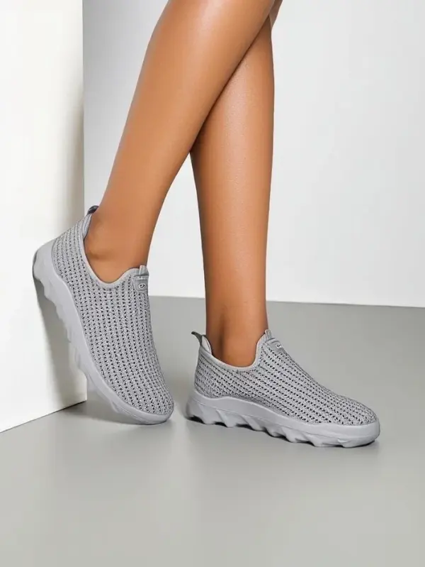 Resti Resti Women's slip-on fabric sports shoes Eraste