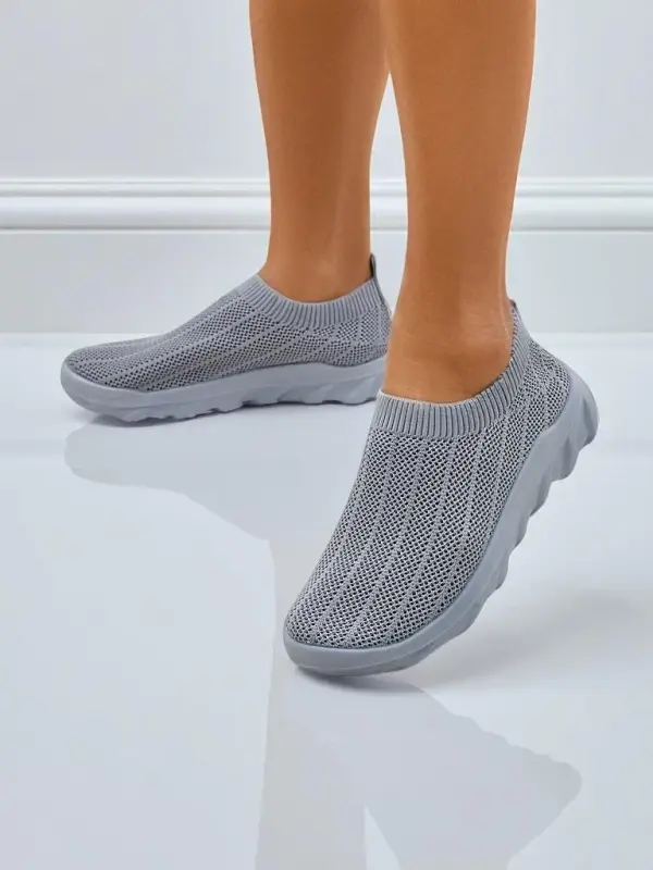 Resti Resti Women's Slip-On Fabric Sports Shoes Perrey
