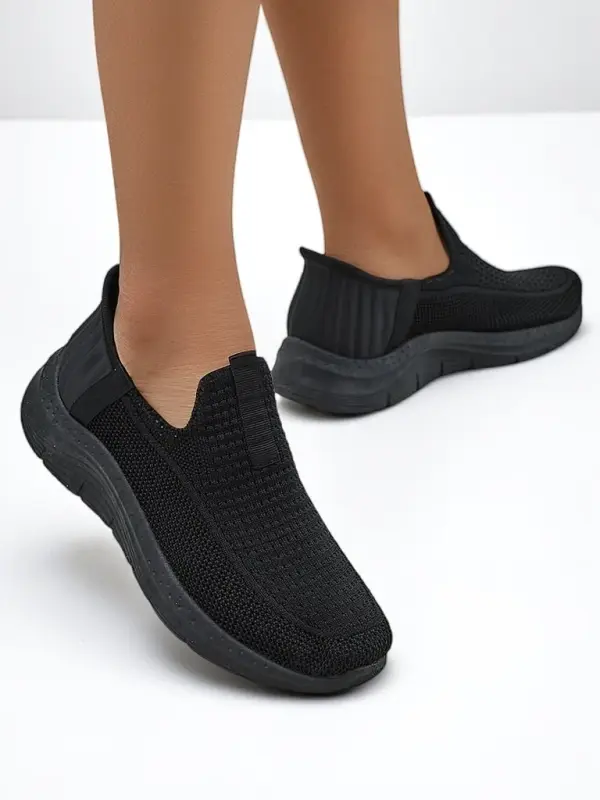 Resti Resti Women's Slip-On Fabric Sports Shoes Secat