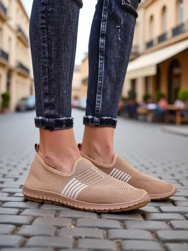 Resti Resti Women's Slip-On Sports Shoes Ollabes