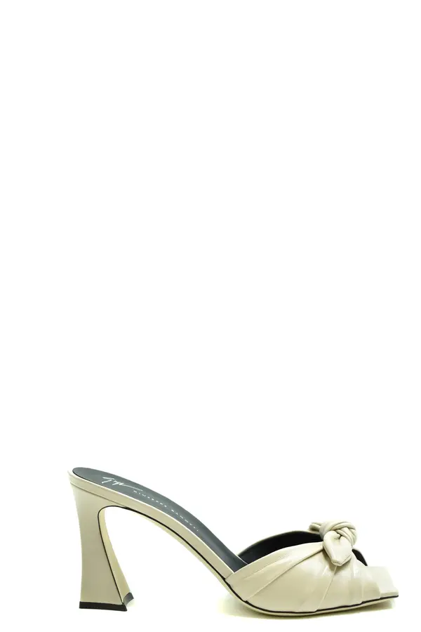 Giuseppe Zanotti Sandale s petom Giuseppe Zanotti