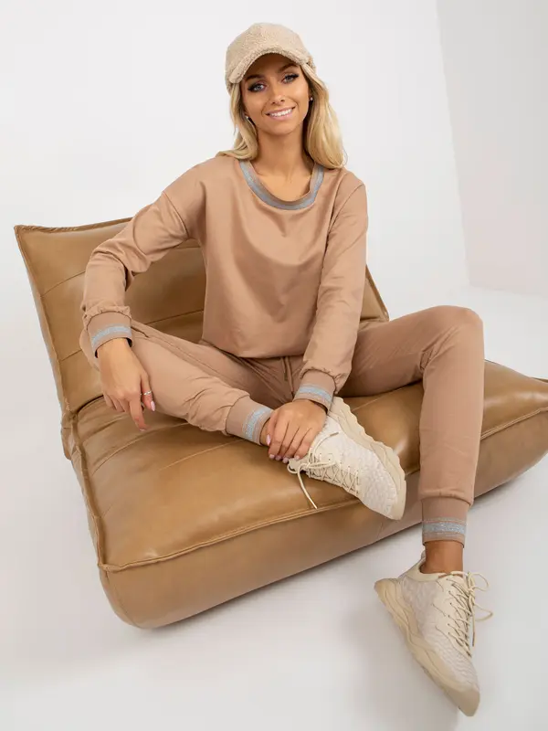 RELEVANCE Set-RV-KMPL-8365.24P-camel