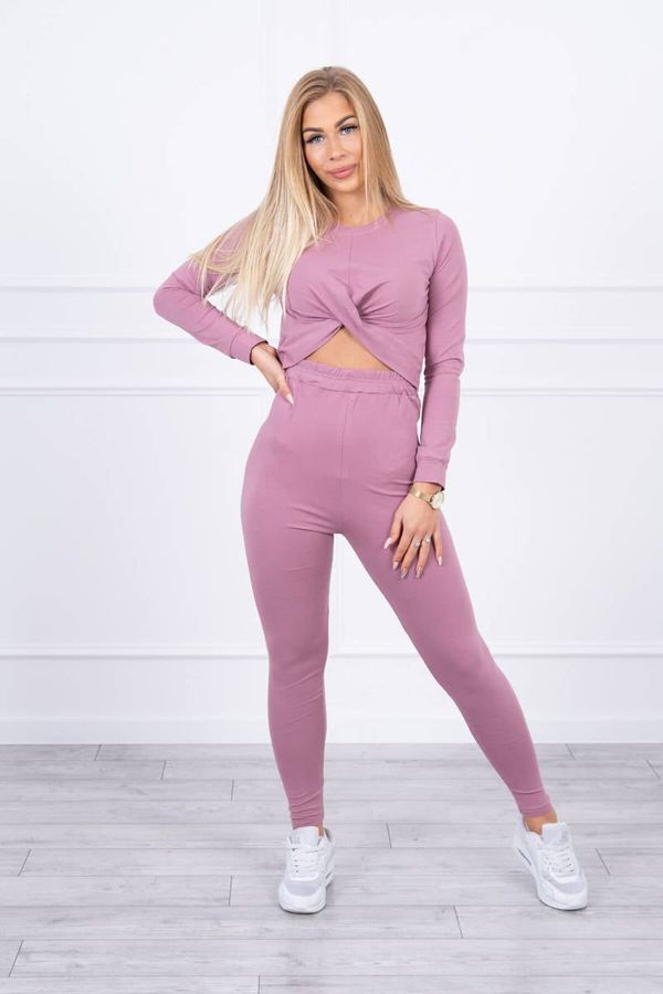 Kesi Set with frills on a dark pink blouse