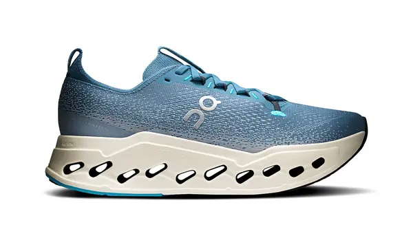 On Tenisice na Cloudsurfer Max plave