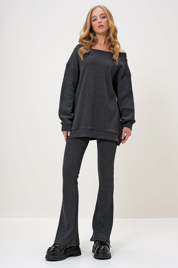 Trend Alaçatı Stili Trend Alaçatı Stili Women's Anthracite Boat Neck Camisole Oversize Blouse and Bell-bottom Trouser Set