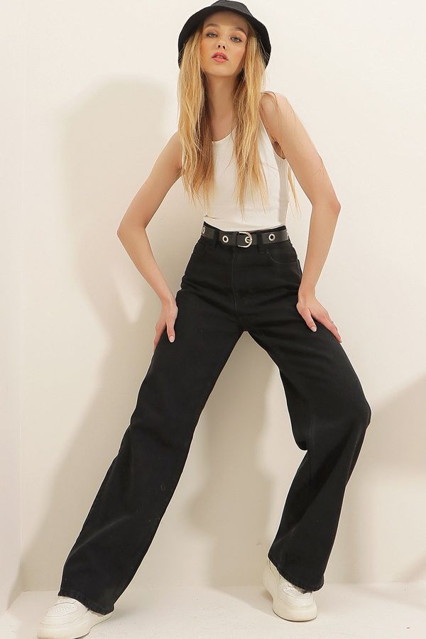 Trend Alaçatı Stili Trend Alaçatı Stili Women's Black High Waist Loose Cut Denim Trousers