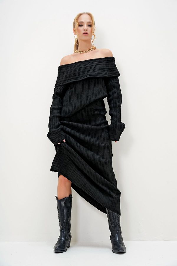 Trend Alaçatı Stili Trend Alaçatı Stili Women's Black Madonna Collar Sweater and Skirt Set