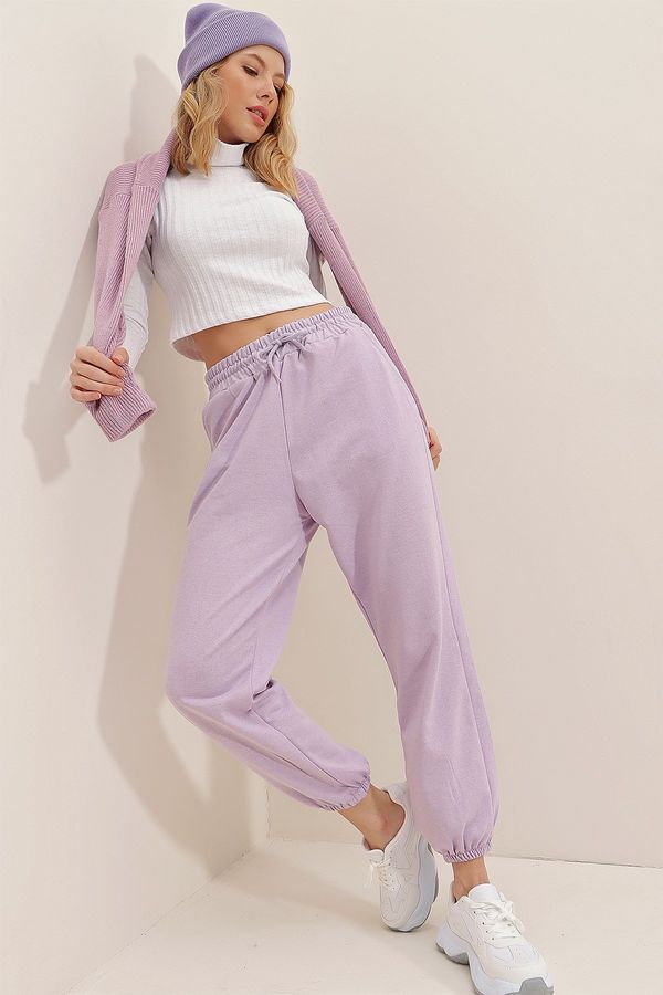 Trend Alaçatı Stili Trend Alaçatı Stili Women's Lilac Leg Elastic Two Thread Sweatpants