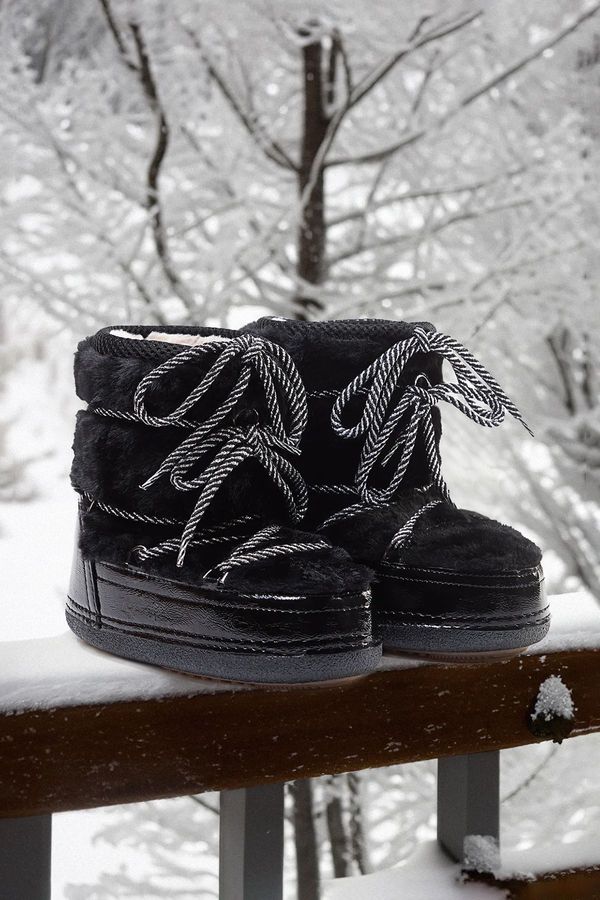 Trendyol Trendyol Black Fur Lace-Up Short Flat Heel Women's Snow Boots