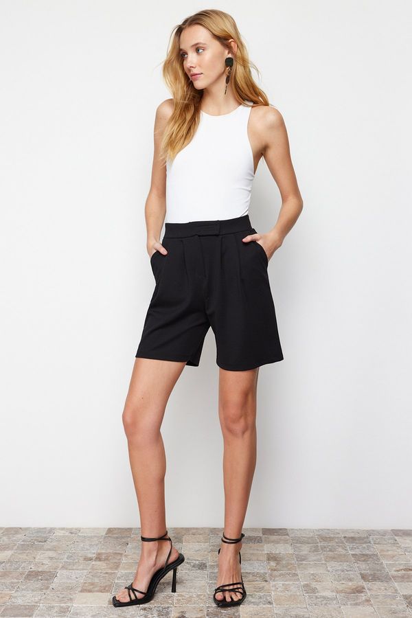 Trendyol Trendyol Black Pleated Velcro Closure Shorts & Bermuda