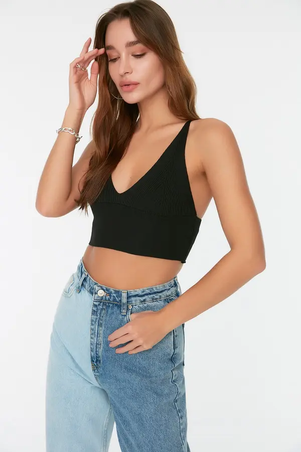 Trendyol Trendyol Black Super Crop Back Detailed Knitted Thin Blouse