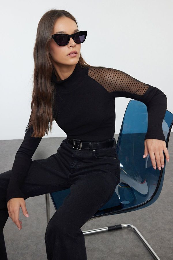 Trendyol Trendyol Black Tulle Garni Detailed Fitted Flexible Knitted Blouse