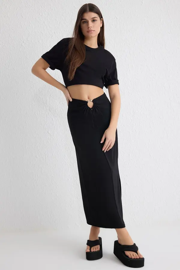 Trendyol Trendyol Black Waist Buckle Detailed Flowy Fabric Midi Length Woven Skirt