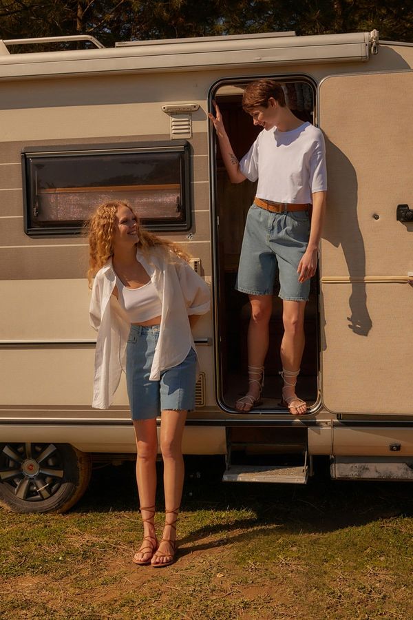 Trendyol Trendyol Blue Pleated Denim Shorts