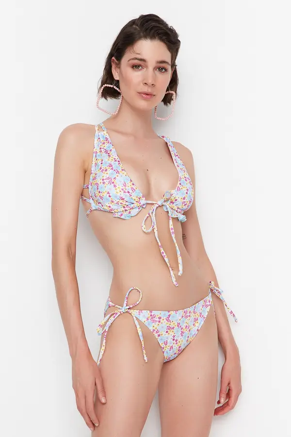 Trendyol Trendyol Crispy Floral Pattern Bikini Bottoms With Tie Detailed